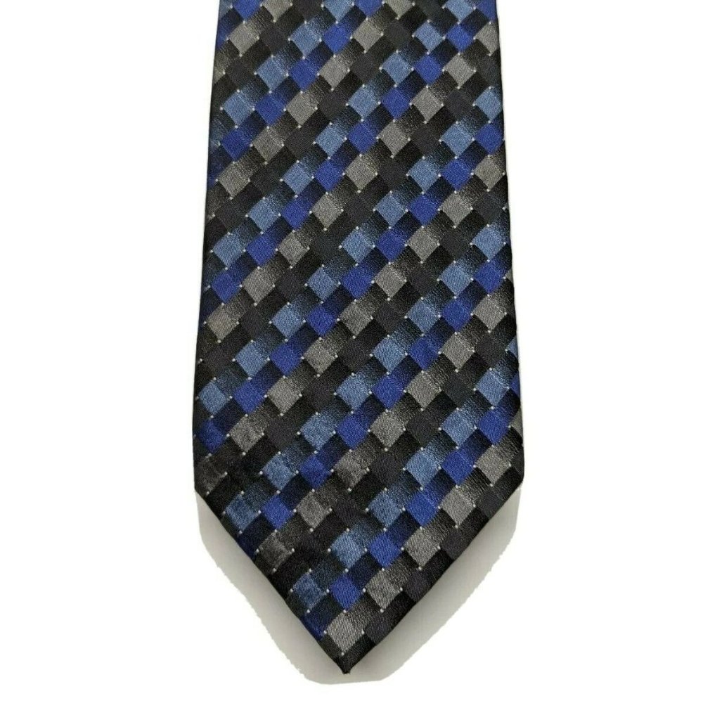 Geoffrey Beene Classic Necktie